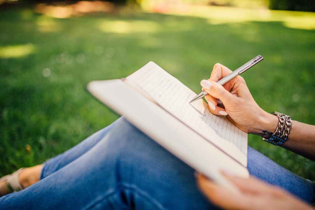 Keeping a diary: The most comfortable way to practice writing